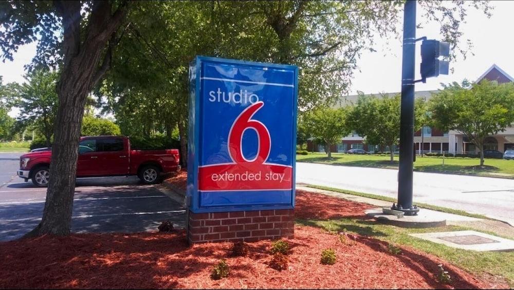 Studio 6-hampton, Va - Langley Afb Area